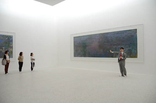 地中美術館、モネ（室）の魅力―<br>モネ研究者、三菱一号館美術館・安井裕雄氏による勉強会を開催しました。