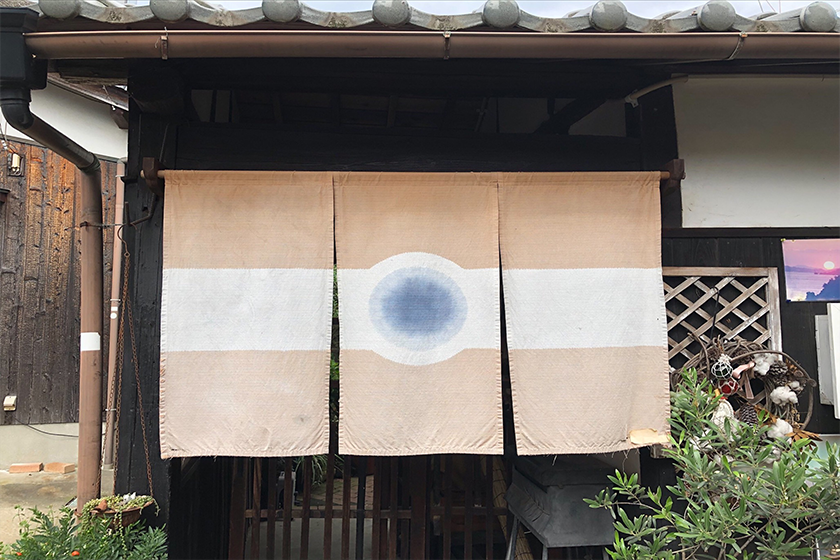 直島の歴史や日常を暖簾に映し出す<br>「のれんプロジェクト」